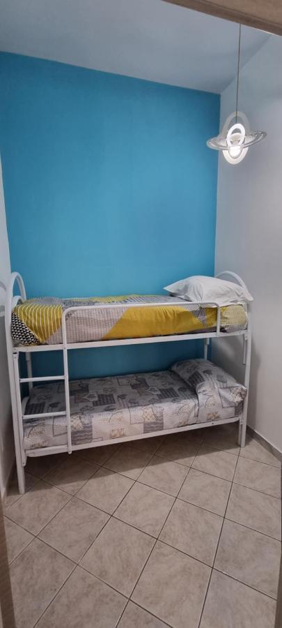 Grazioso Appartamento -Centro Storico Vic Strit يوتْسْوولْ المظهر الخارجي الصورة